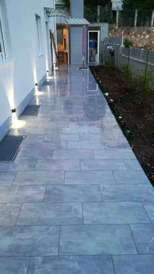 Kwatera prywatna Apartmani Manuela Okrug Gornji