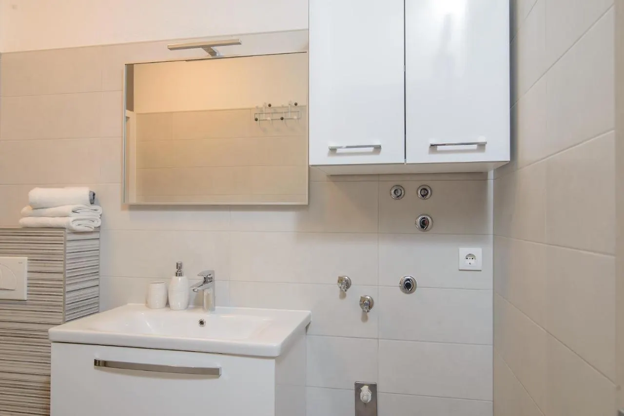 Apartmani Manuela Okrug Gornji